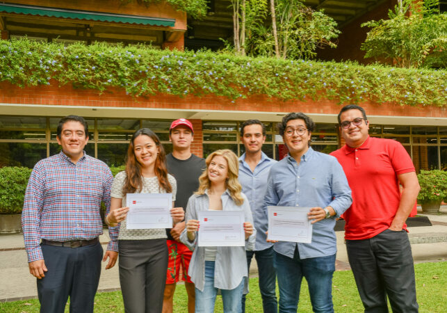 Alumnos de CPA UFM obtienen certificación de NIIF